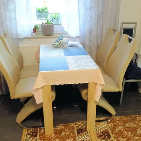 Apartment Private Near Leine Center